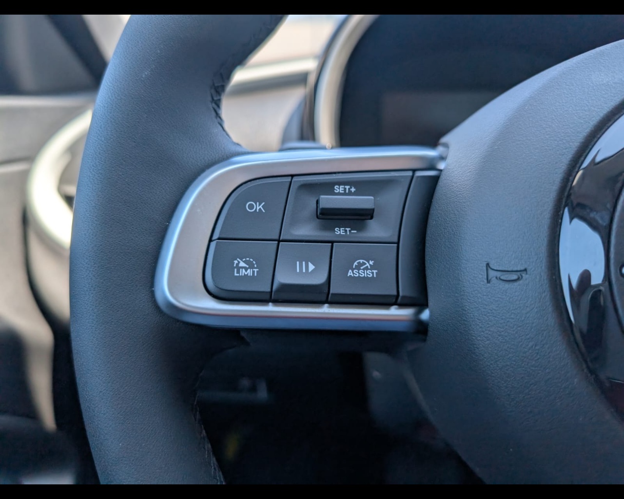 Foto FIAT 600 1.2 hybrid
