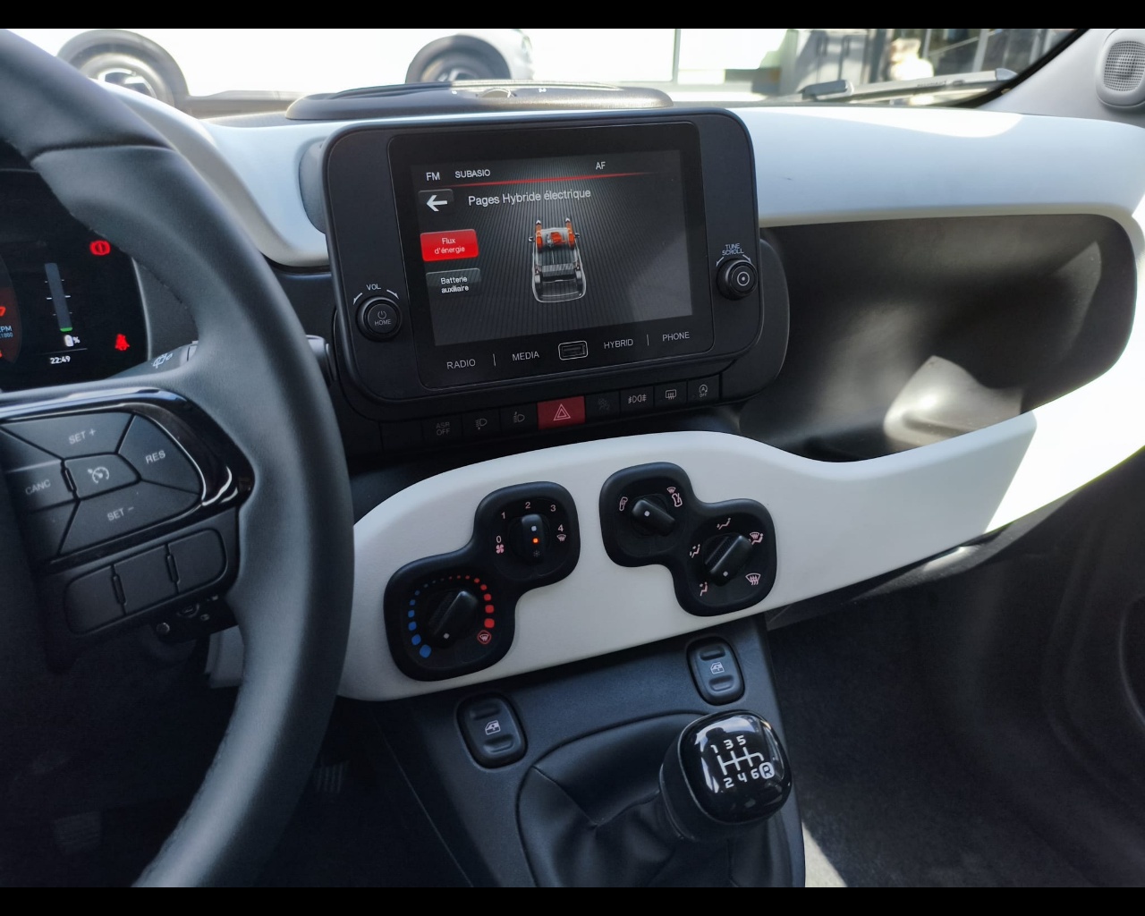 Foto FIAT Pandina Cross 1.0 firefly hybrid s&s 70cv