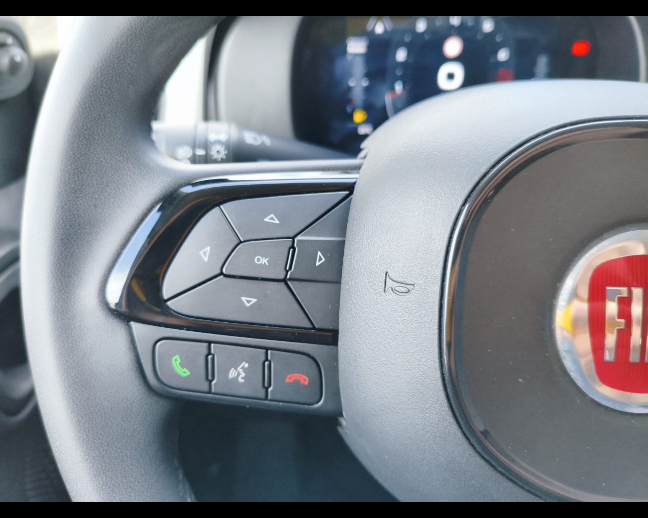 Foto FIAT Pandina Cross 1.0 firefly hybrid s&s 70cv