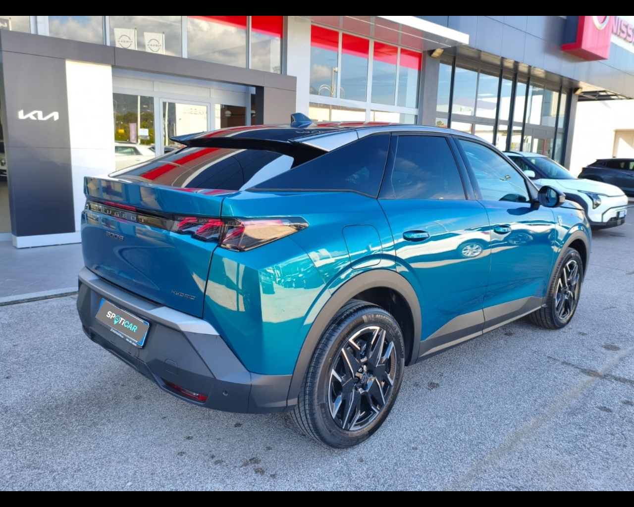 Foto PEUGEOT 3008 1.2 hybrid GT 136cv e-dcs6