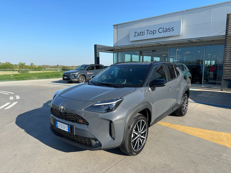 Foto veicolo TOYOTA YARIS CROSS Yaris Cross 1.5h GR Sport fwd 130cv e-cvt Elettrica/Benzina