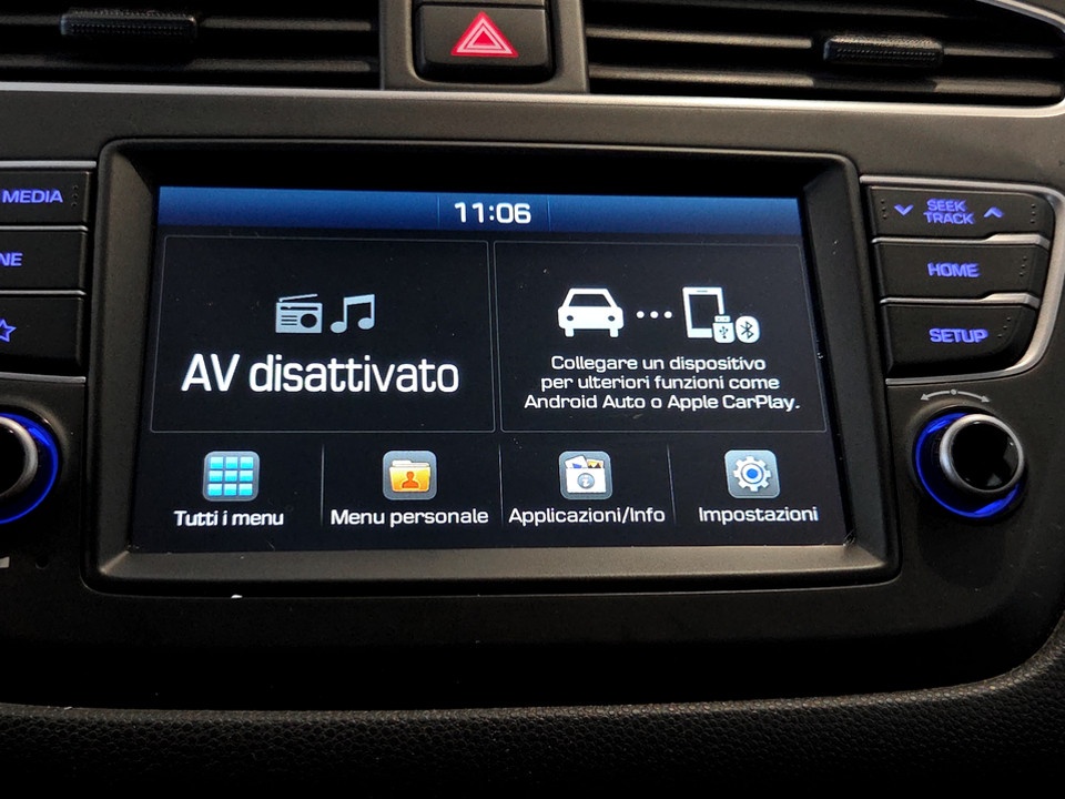 HYUNDAI i20 5p 1.2 mpi Tech 75cv Benzina usato - 9