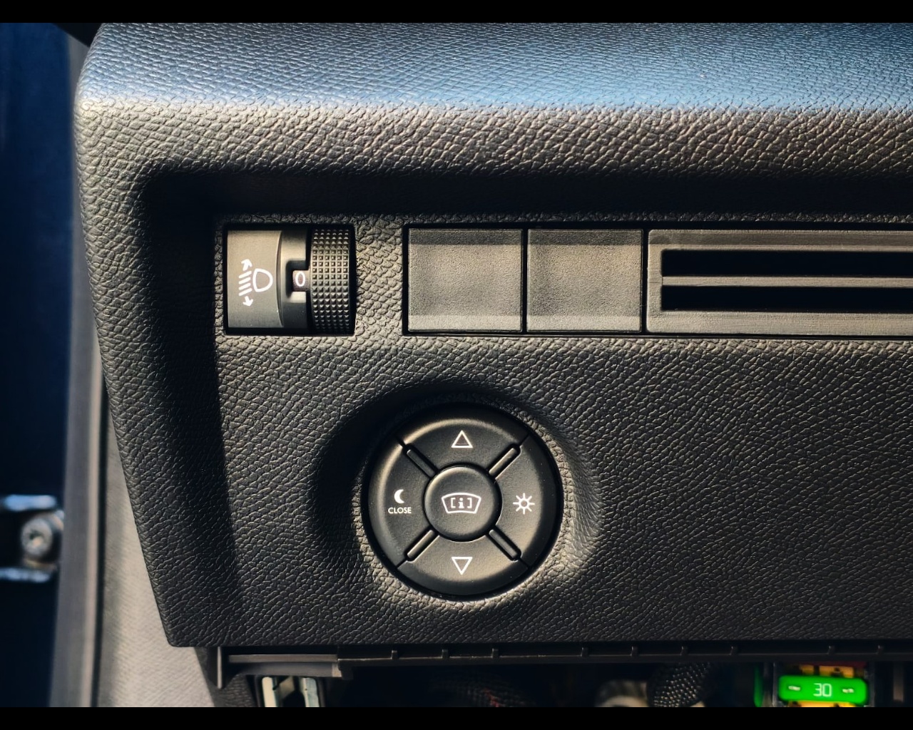 Foto CITROEN C4 1.2 hybrid Max 136cv e-dcs6