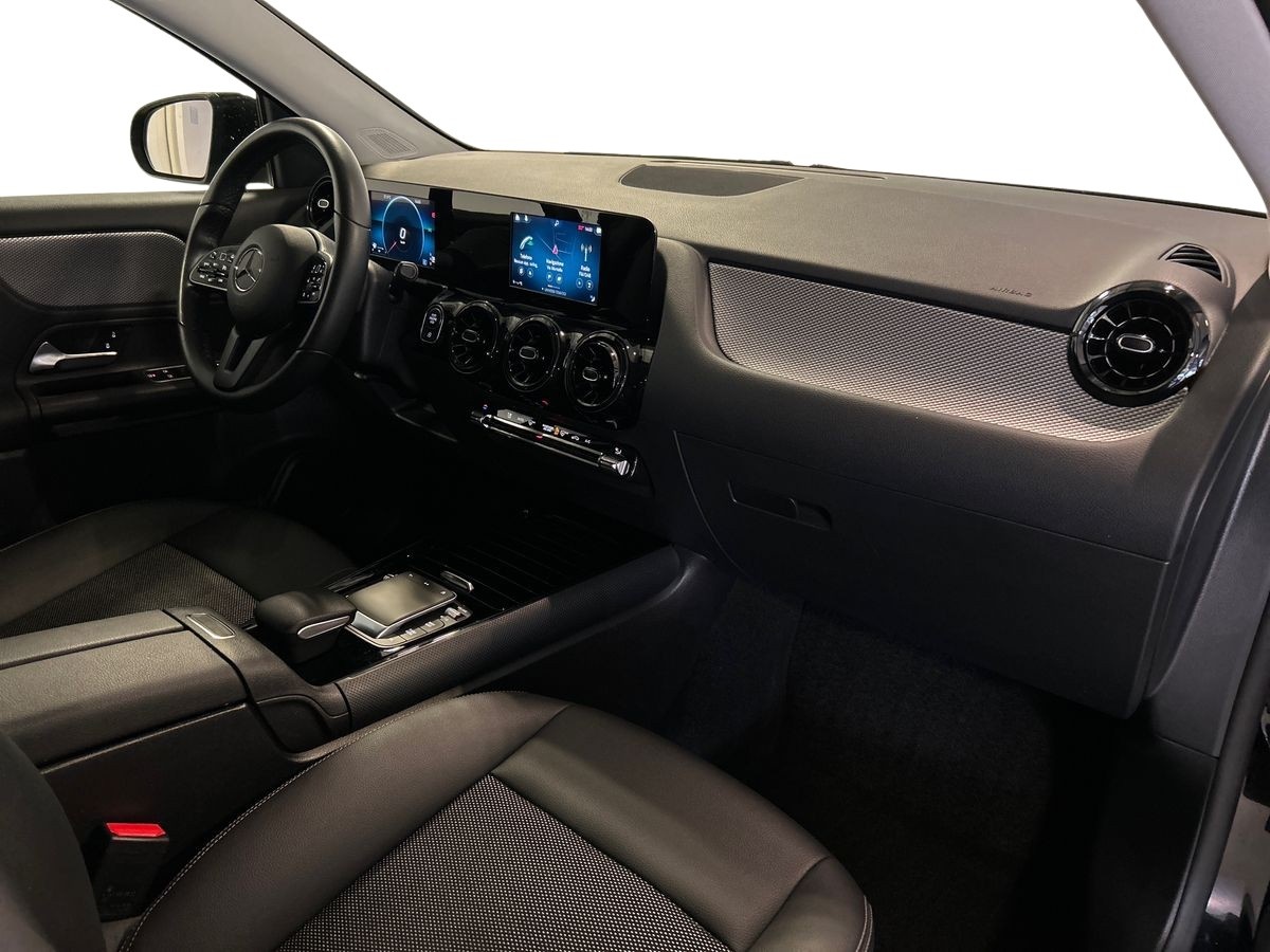 Mercedes GLA GLA 180 D Executive 8G-DCT - 15