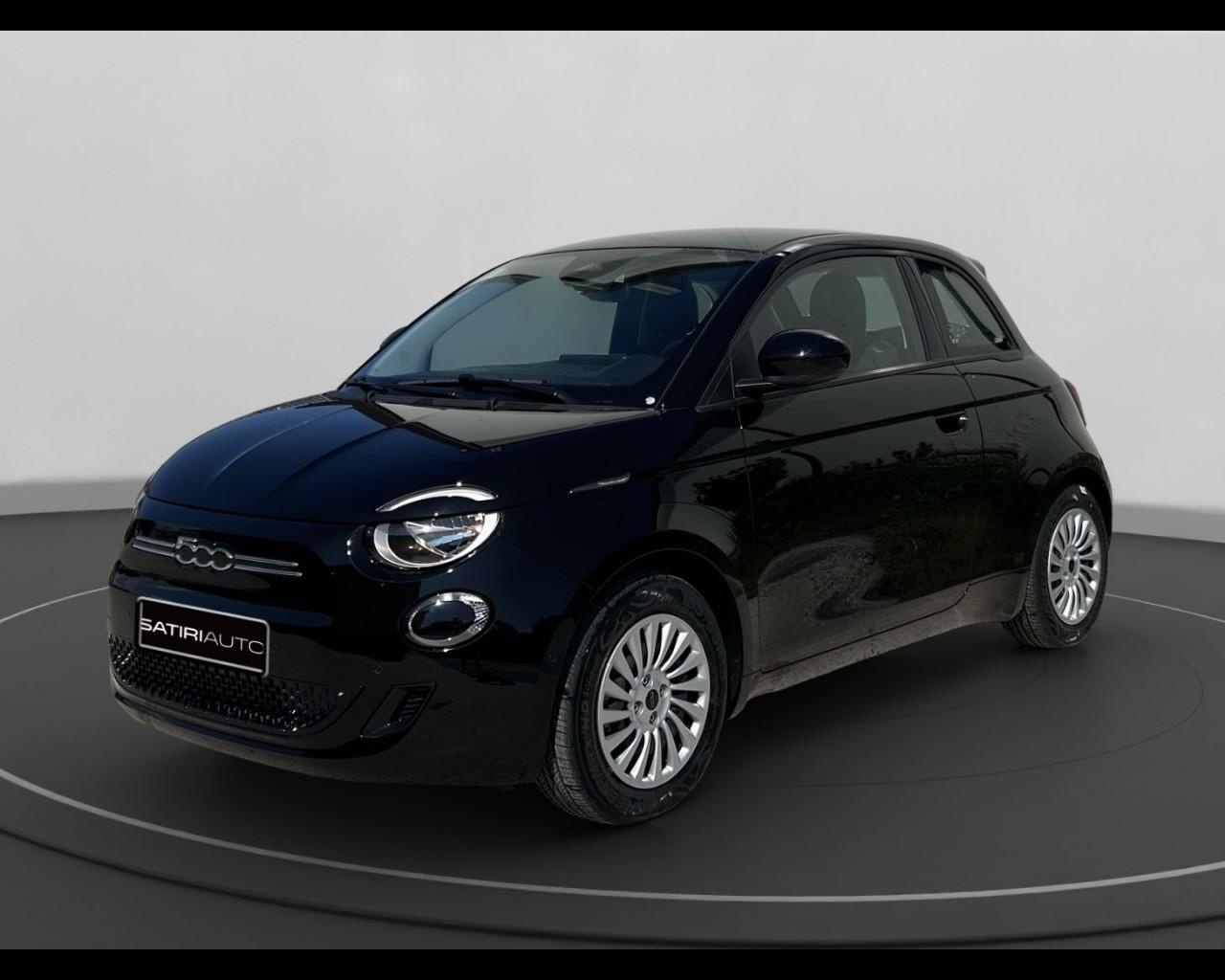 FIAT 500e Berlina 500e – 320 Berlina + Pack Tech (Configurazione Non Ordinabil