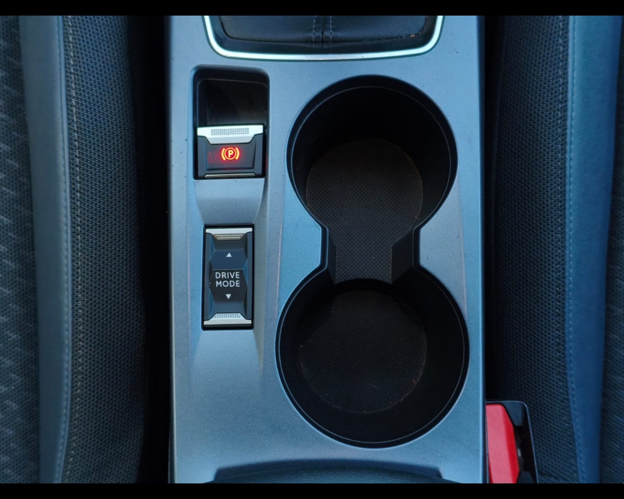 Foto PEUGEOT 2008 1.2 puretech Allure Pack s&s 100cv