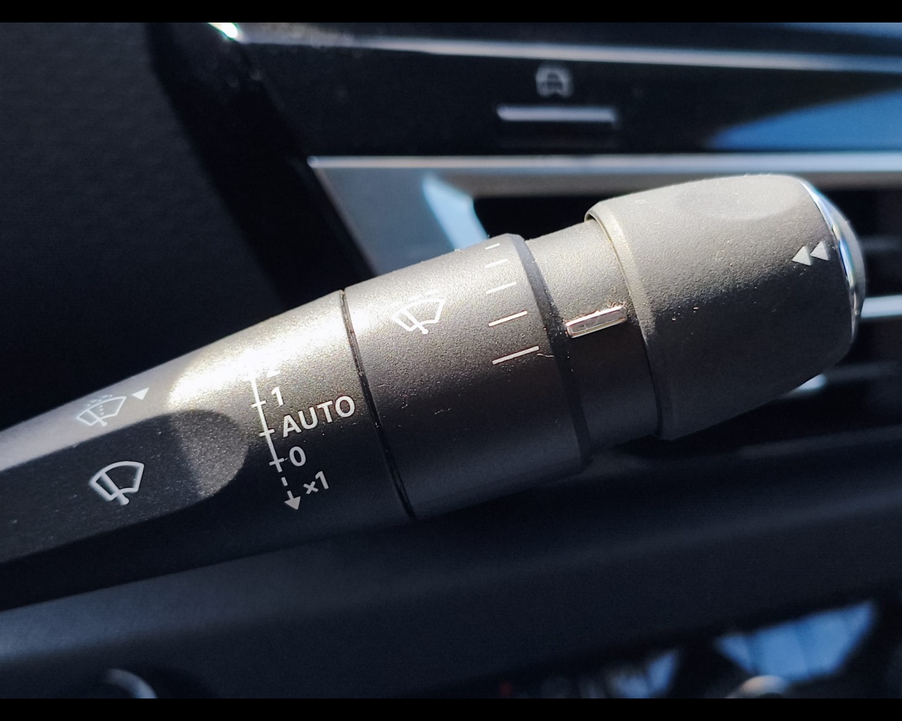 Foto CITROEN C4 1.5 bluehdi Shine s&s 130cv eat8
