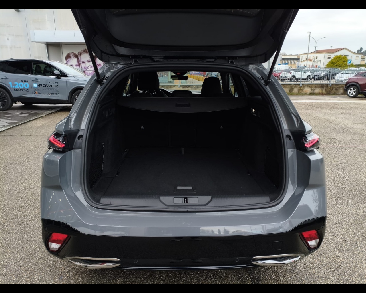 Foto PEUGEOT 308 SW 1.5 bluehdi GT s&s 130cv eat8 N1