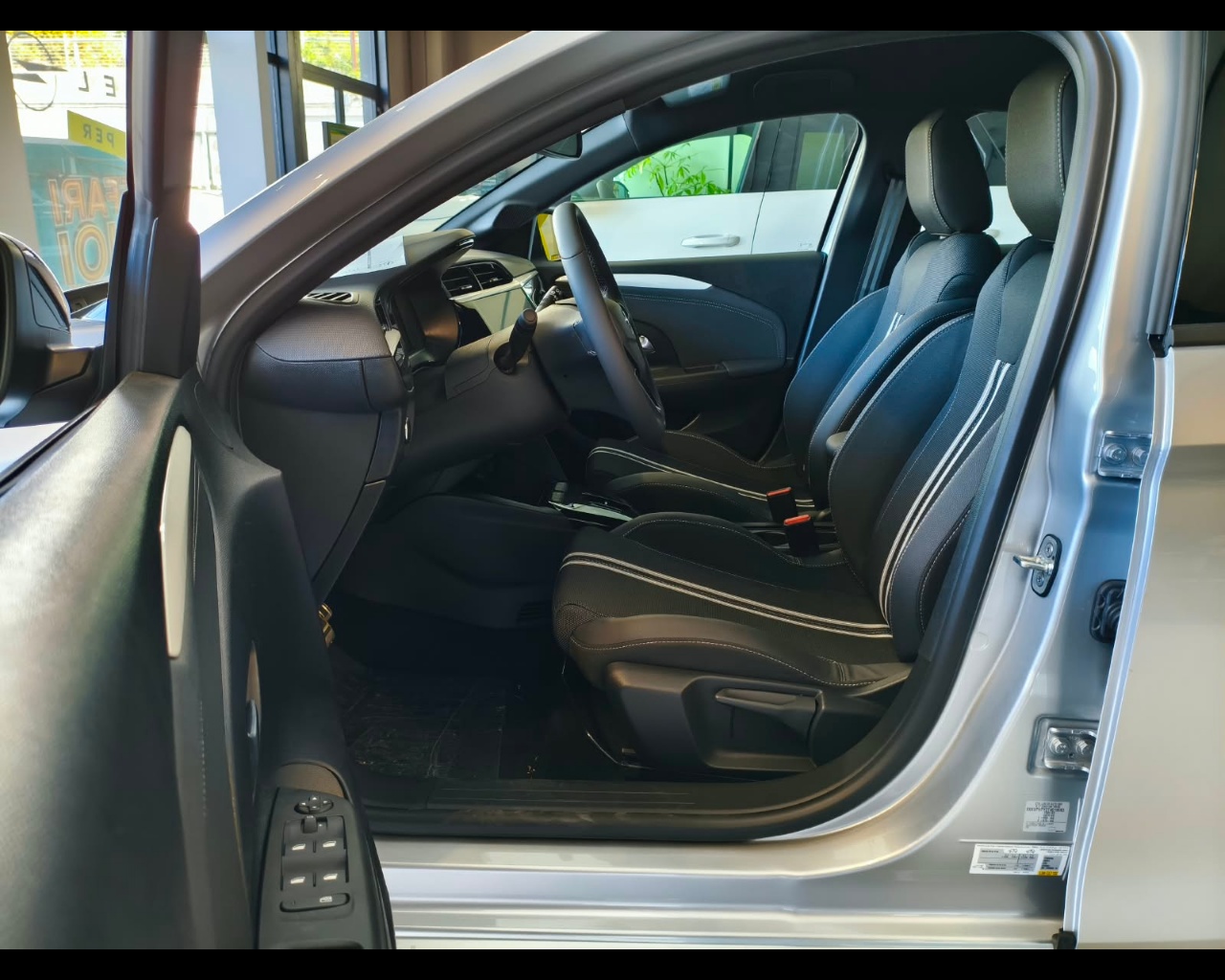 Foto OPEL Nuova Corsa GS Hybrid 145CV DTC6