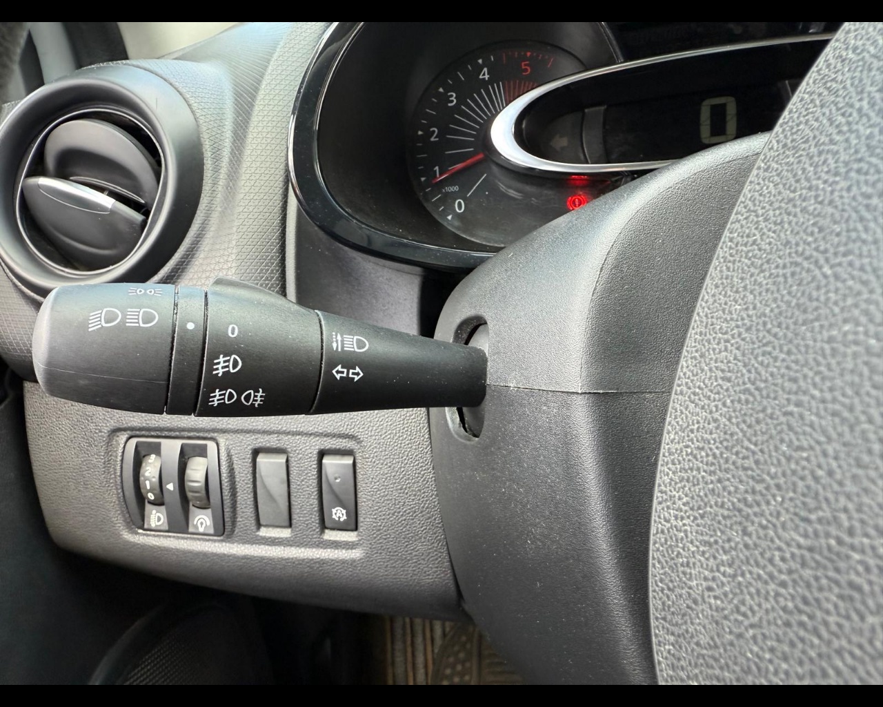 Foto RENAULT Clio 5p 1.5 dci energy Duel 75cv