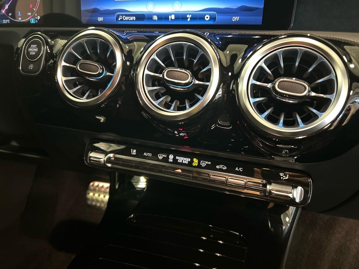 Mercedes  CLA Shooting Brake 200 D AMG Line Advanced Plus 8G-DCT - 14