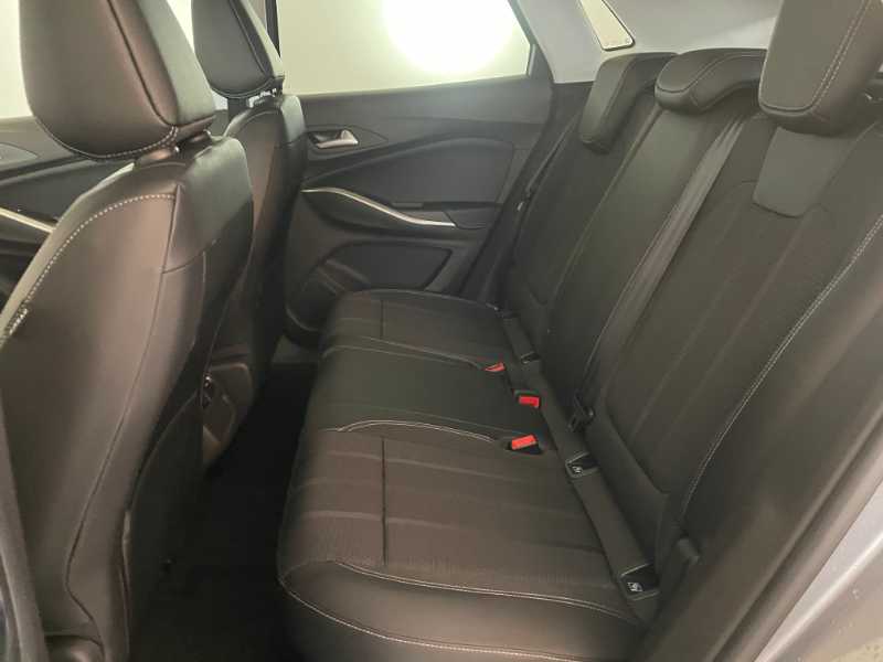 Grandland Business Elegance 1.2 130cv At8
