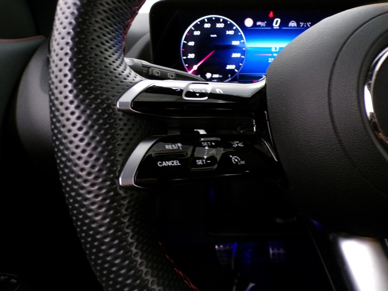 Mercedes  GLA 200 D AMG Line Advanced Plus 8G-DCT - 16