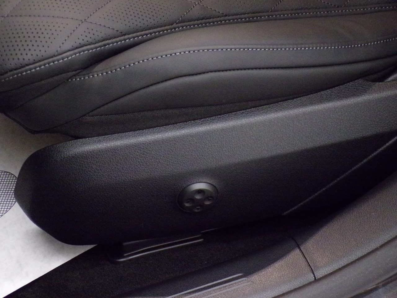 Mercedes  Classe E Station Wagon 220 d AMG Line Premium 4Matic 9G-Tronic - 14