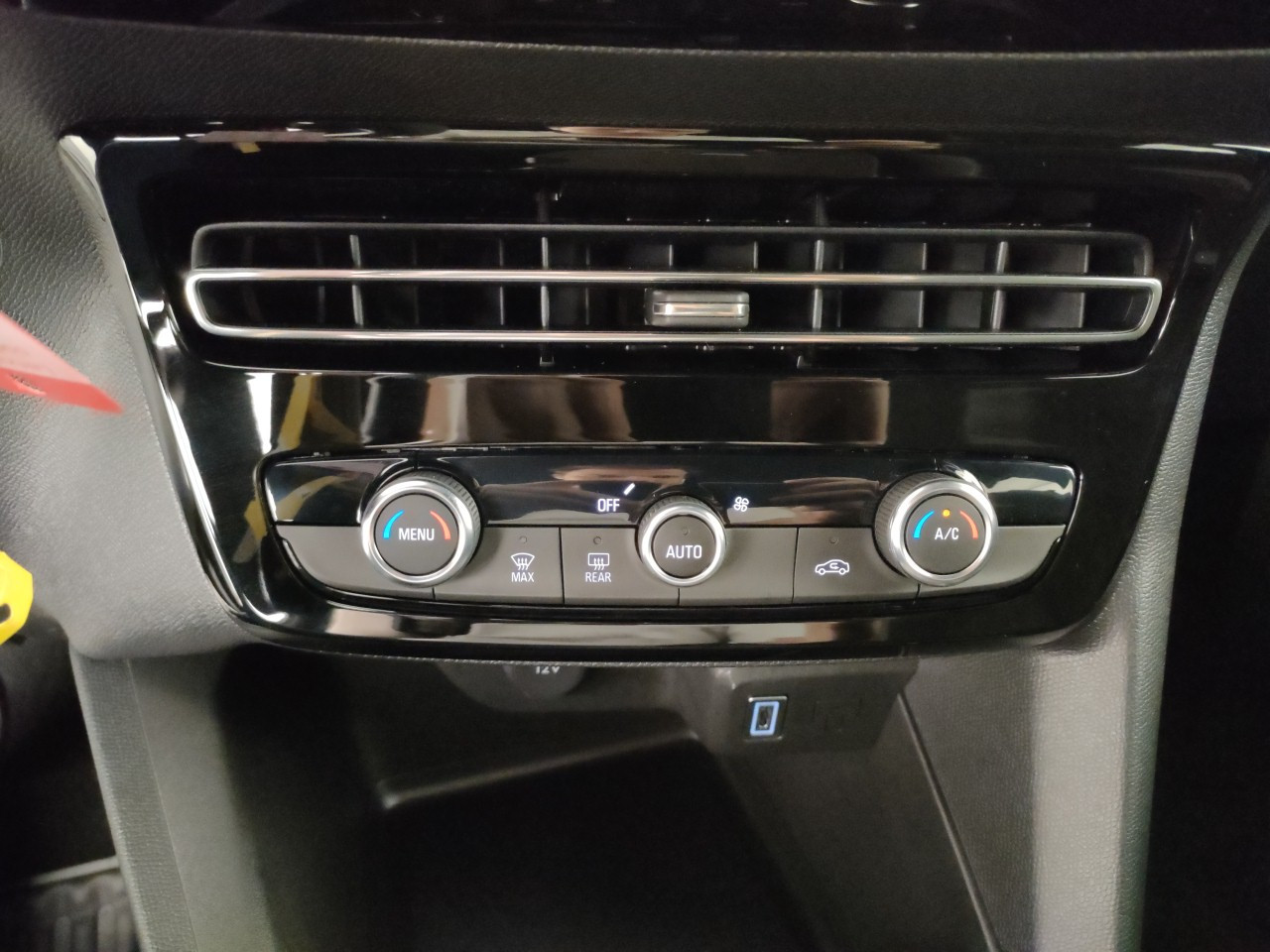 Opel Mokka Nuovo Ibrido benzina Mokka Porto Mantovano
