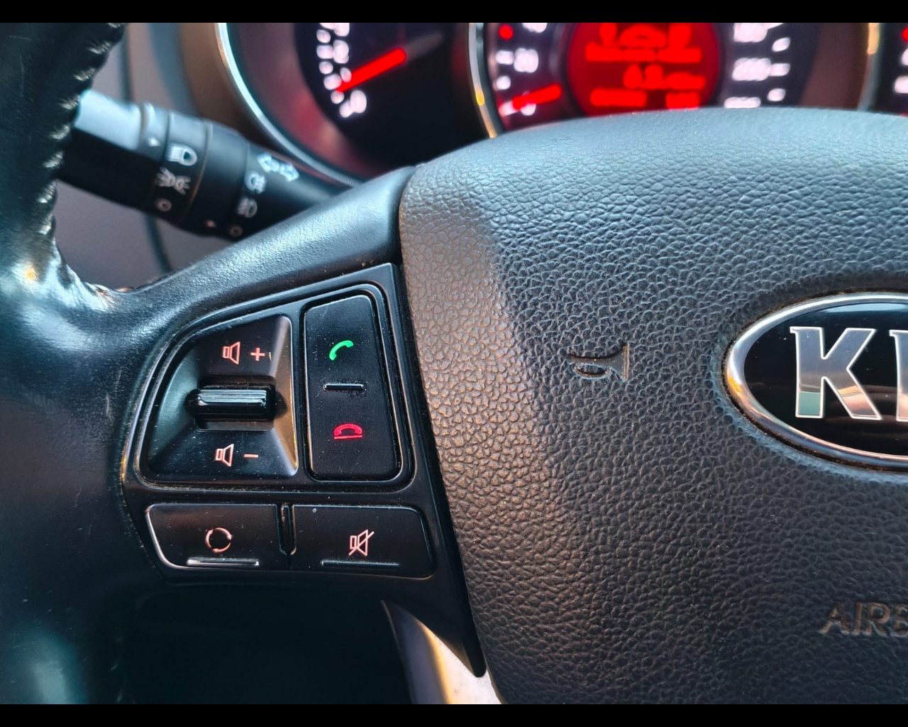 Foto KIA Rio 5p 1.2 Cool eco Gpl