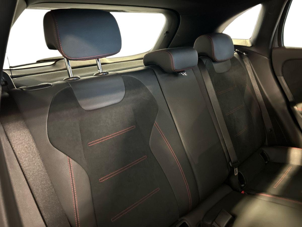 Mercedes GLA GLA 180 D Premium 8G-DCT - 16