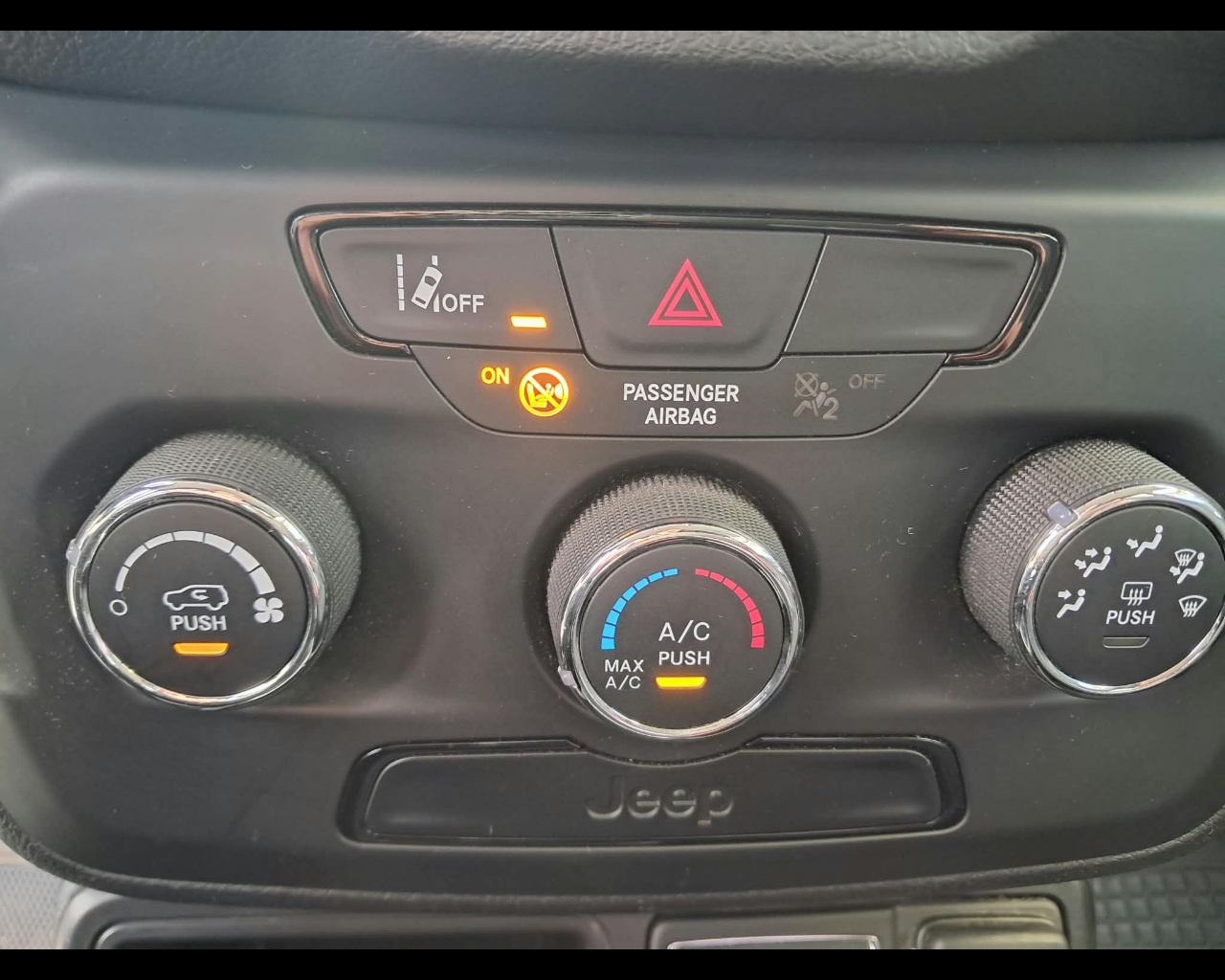 Foto JEEP Renegade 1.0 t3 Sport 2wd