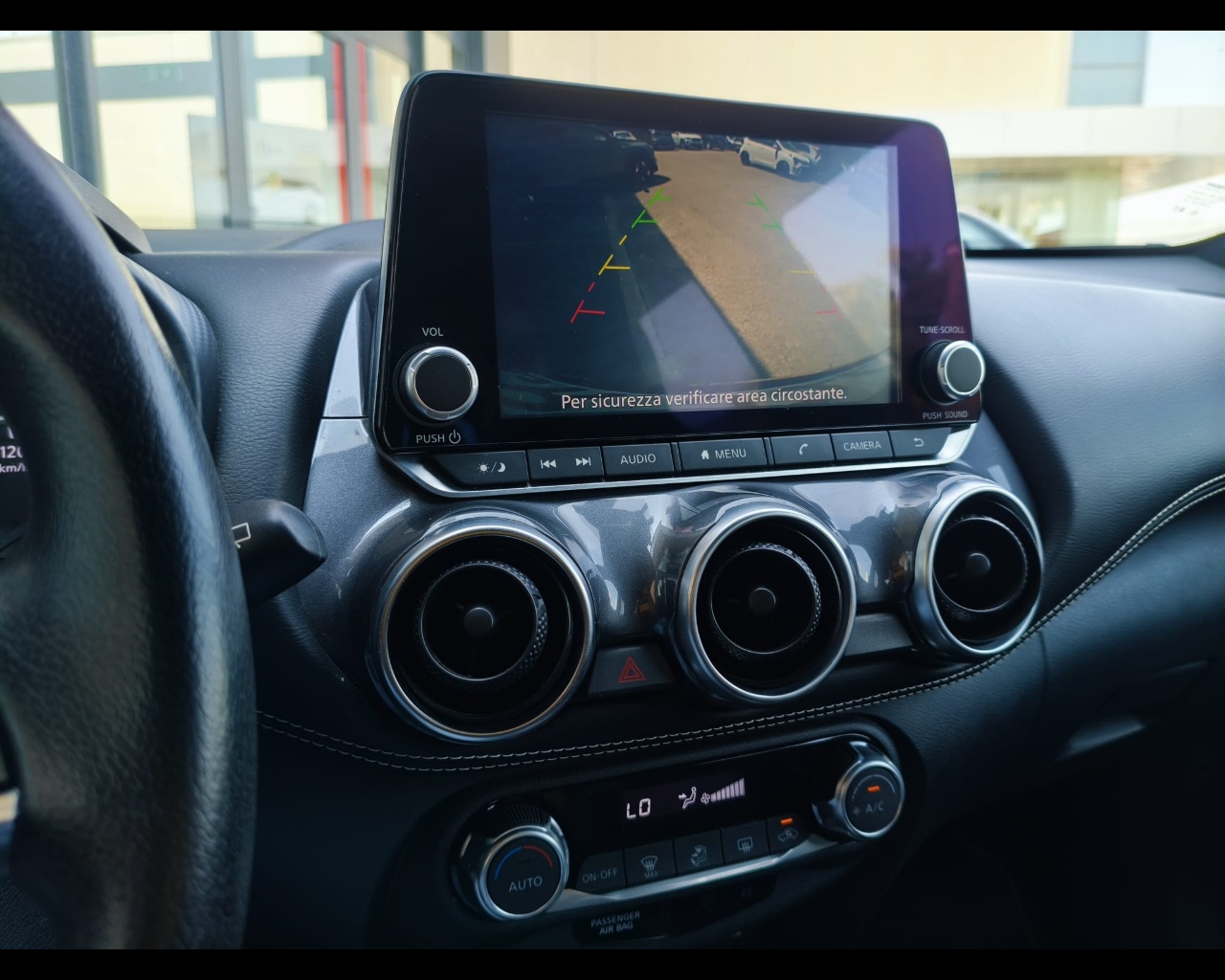 Foto NISSAN Juke 1.0 dig-t N-Connecta 114cv