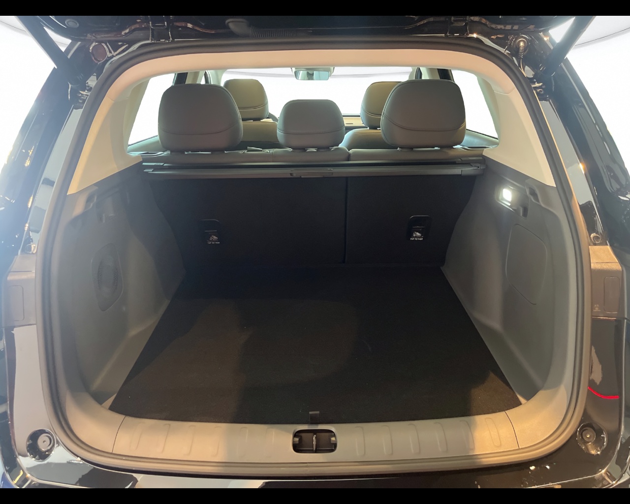 Leapmotor B10 Nuovo Ibrido benzina B10 Verona
