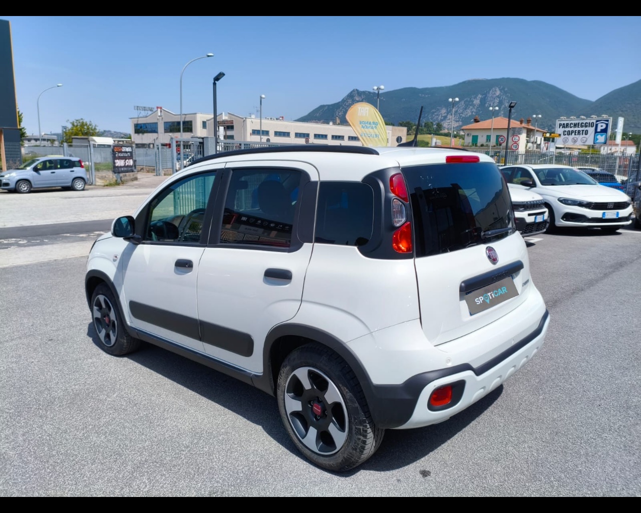 Foto FIAT Panda 1.0 firefly hybrid Cross s&s 70cv 5p.ti