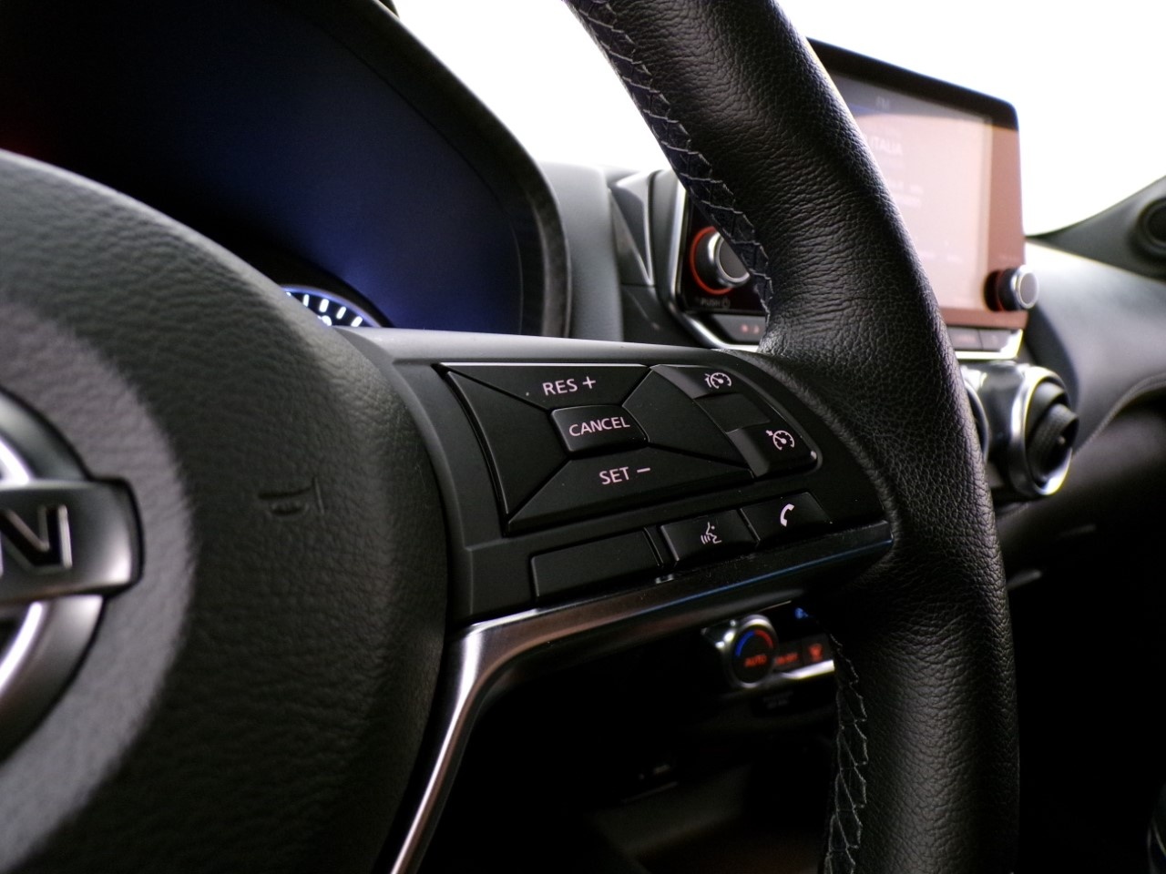 Nissan Juke Juke 1.0 DIG-T 117cv N-Connecta - 16