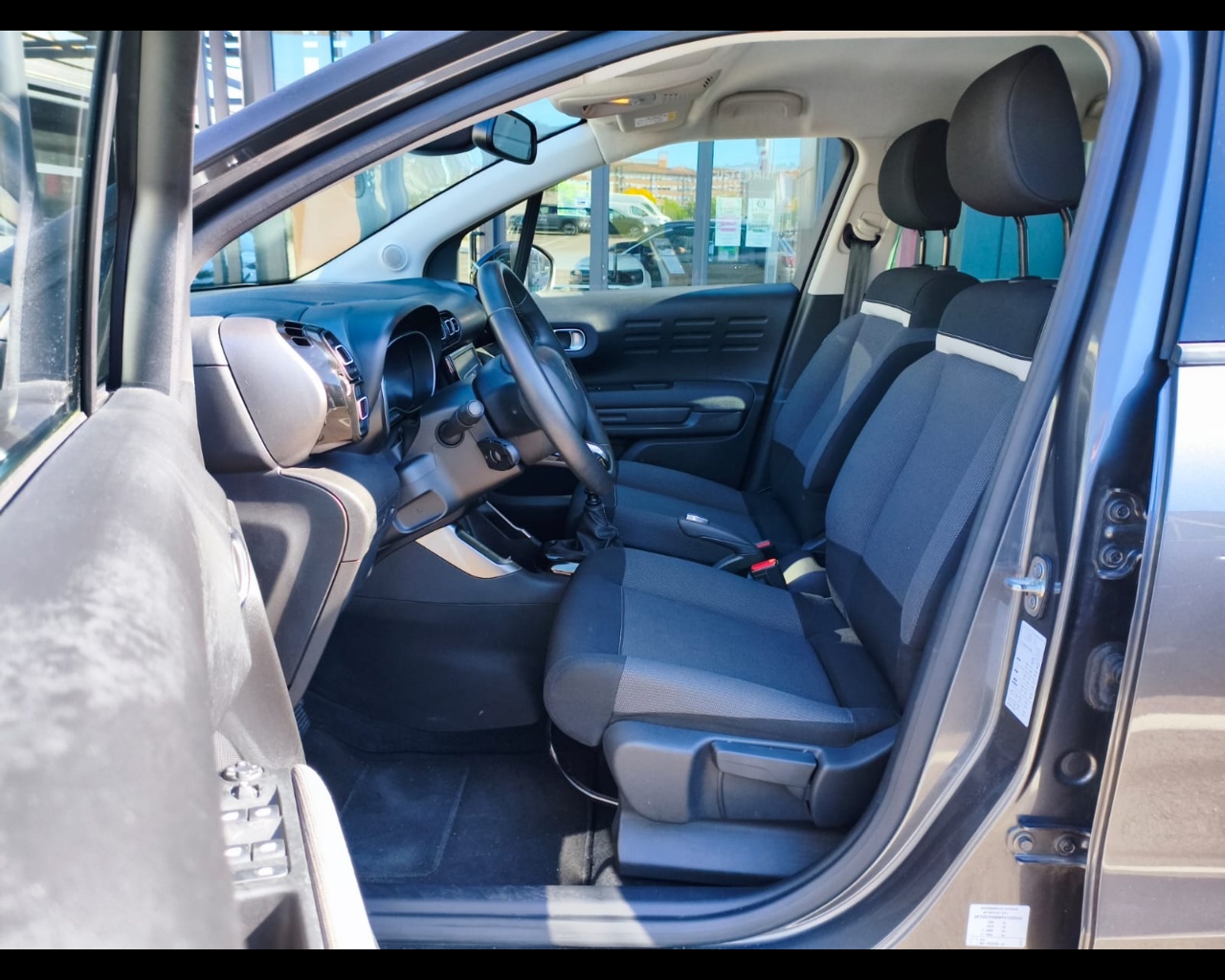 Foto CITROEN C3 Aircross 1.5 bluehdi Shine Pack s&s 110cv