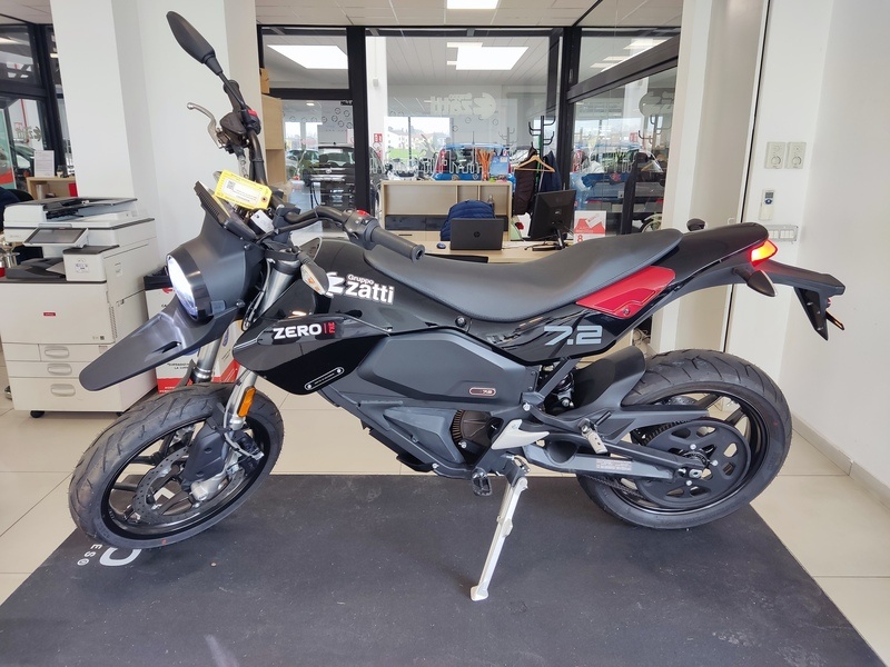 Foto veicolo ZERO MOTORCYCLES FXE ZF7.2 A1 FXE ZF7.2 A1 MY 23 Elettrica