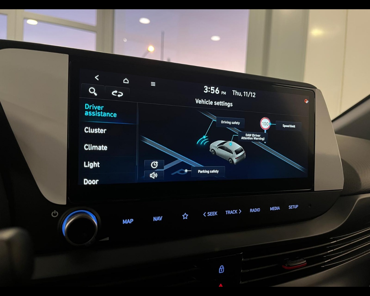 Foto HYUNDAI I20 PE MY25 1.0T DCT NLINE CARBON