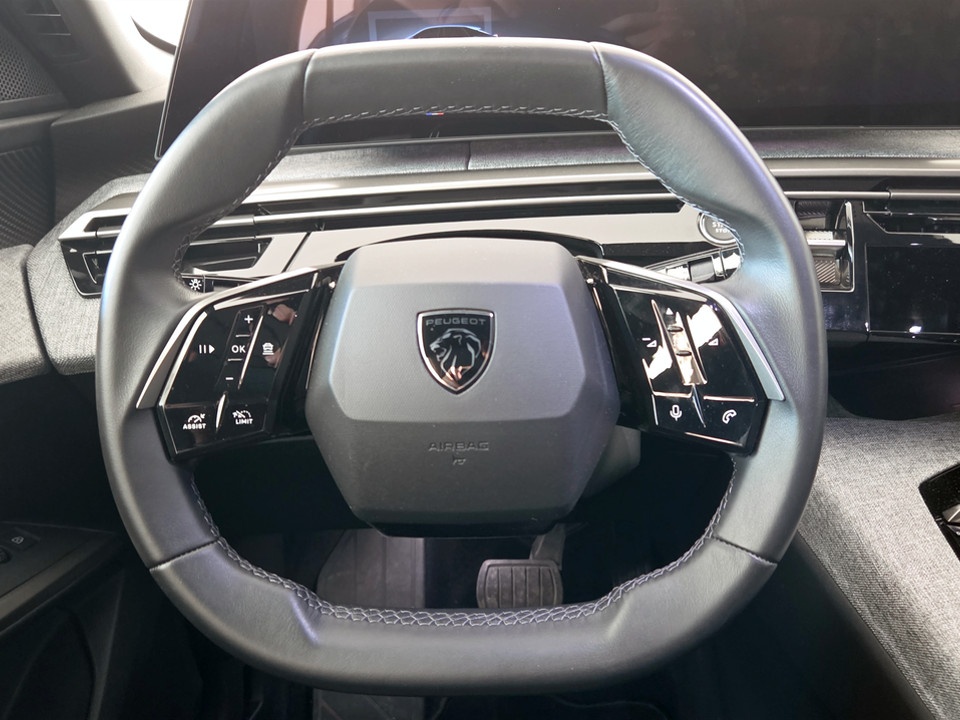 PEUGEOT 3008 1.2 hybrid Allure 145cv e-dcs6 Ibrida usato - 11