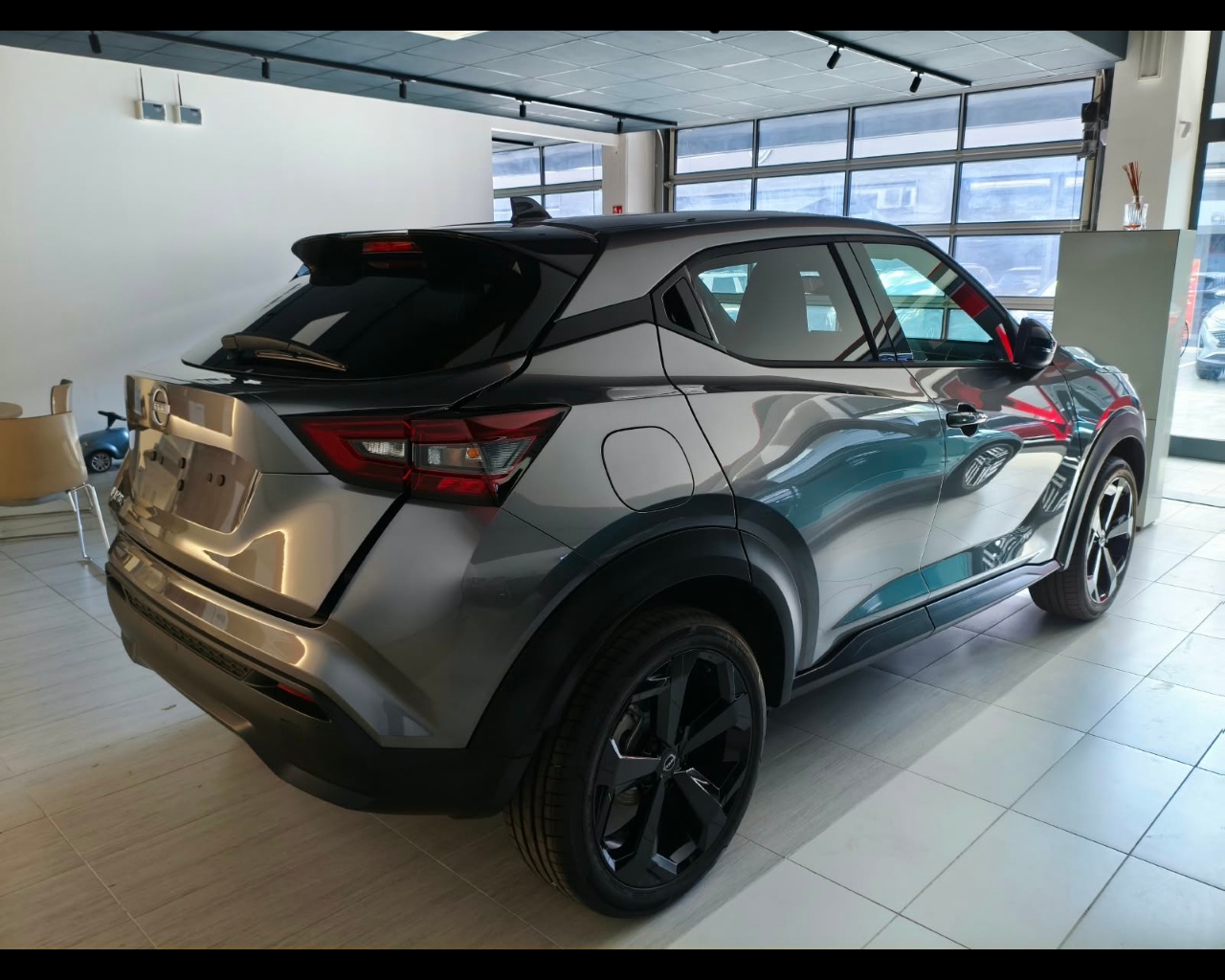 Foto NISSAN JUKE N-CONNECTA MT