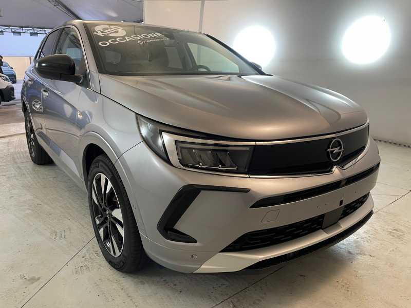 Grandland Business Elegance 1.6 225cv Phev