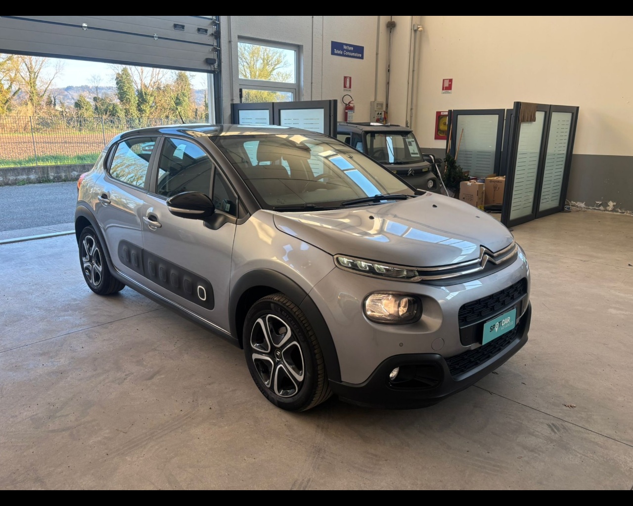 Foto CITROEN C3 1.2 puretech Shine s&s 83cv 