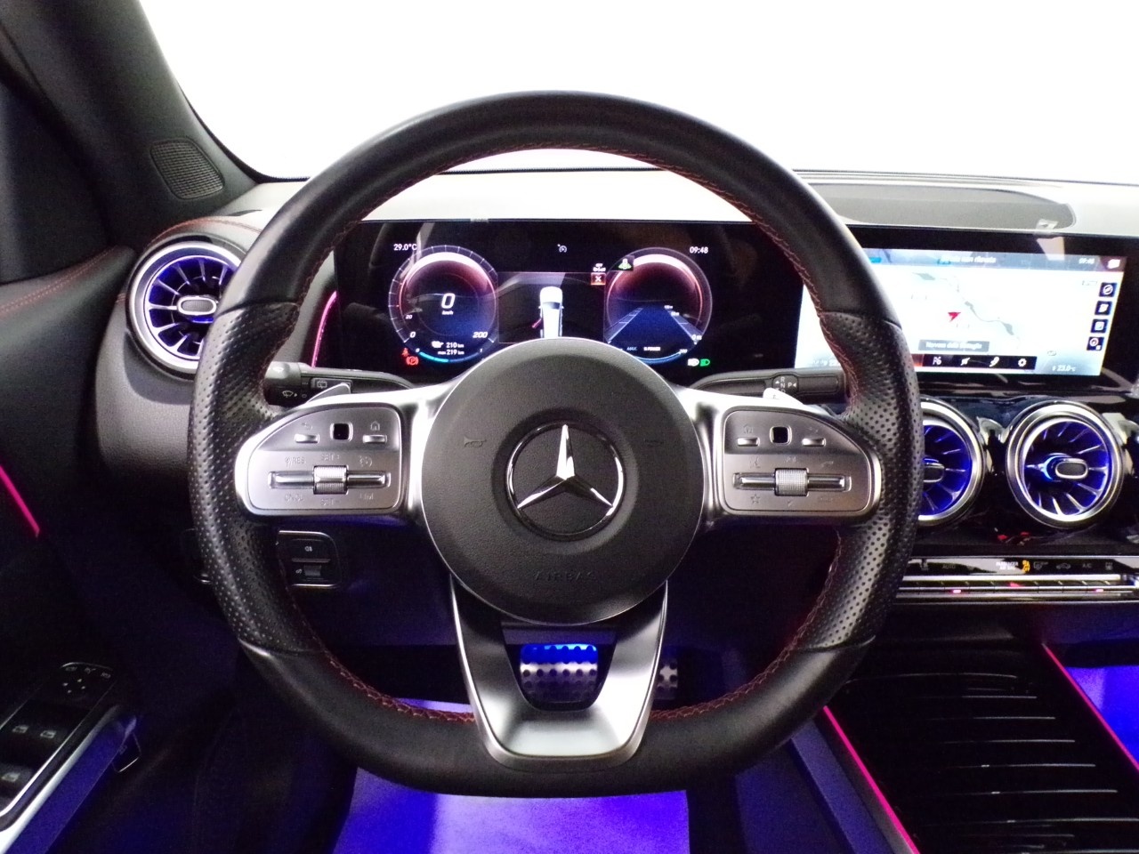 Mercedes  EQB 250 Premium - 18