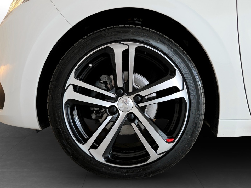 PEUGEOT 208 5p 1.5 bluehdi GT Line s&s 100cv Diesel usato - 18