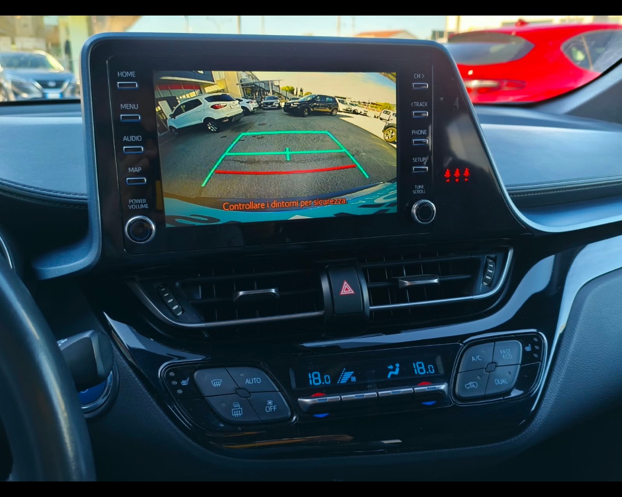 Foto TOYOTA C-HR 1.8h Trend e-cvt