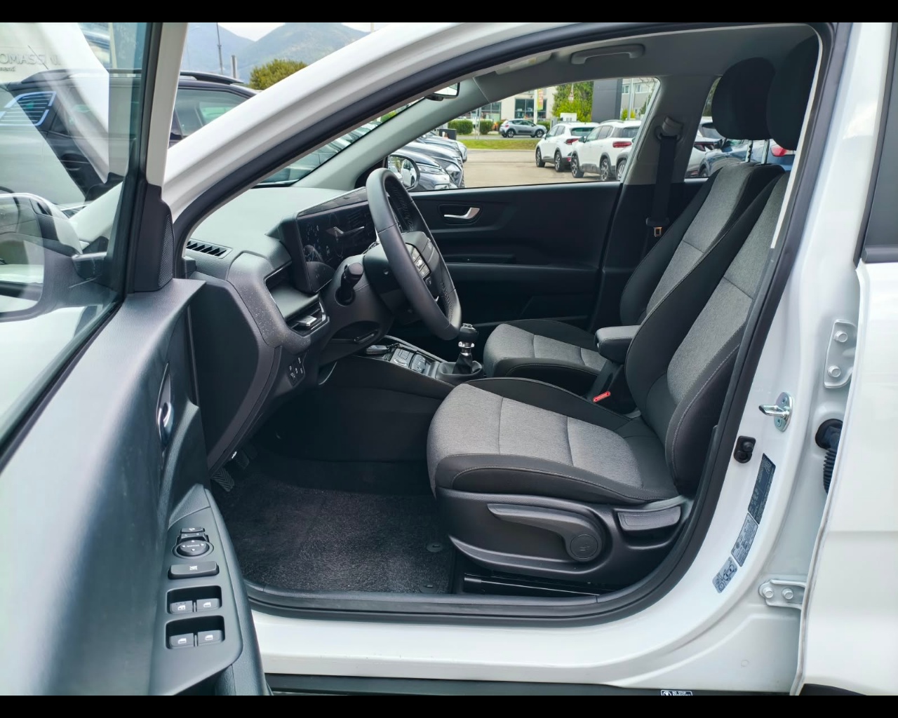 Foto KIA NUOVA STONIC 1.0 T-GDI MH STYLE LAUNCH
5 Door