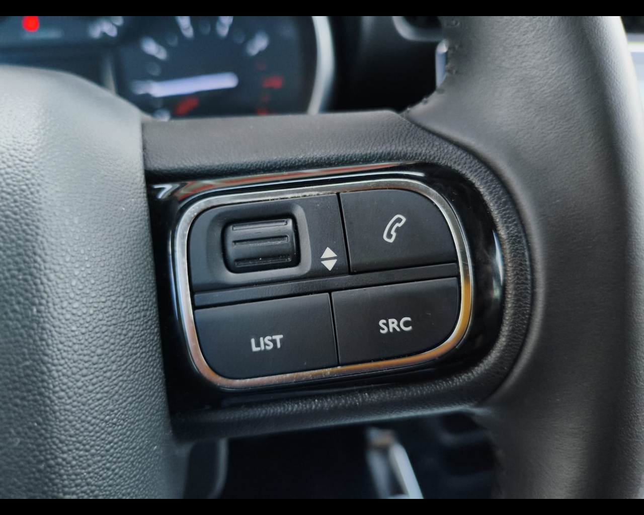 Foto CITROEN C3 Aircross 1.2 puretech Shine s&s 110cv
