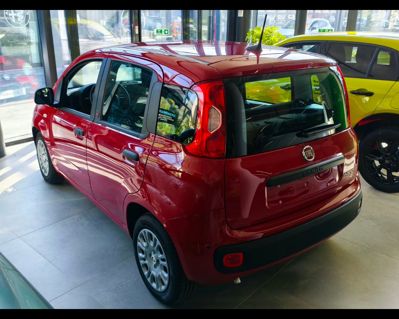 Foto FIAT Pandina 1.0 65cv Hybrid Icon
