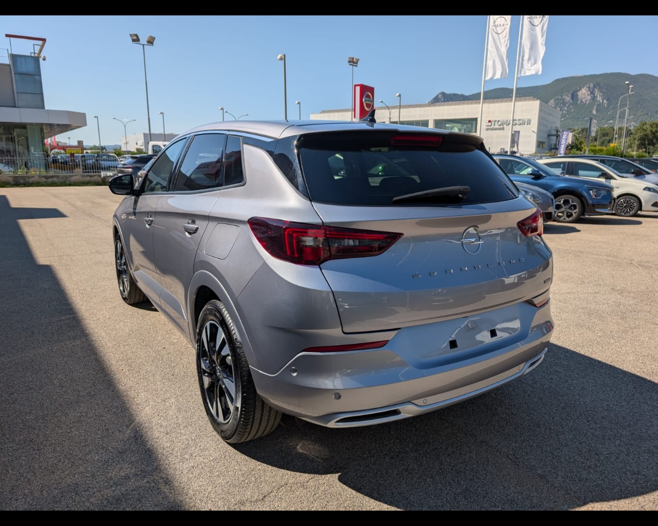 Foto OPEL Grandland 1.6 phev Business Elegance fwd 225cv auto