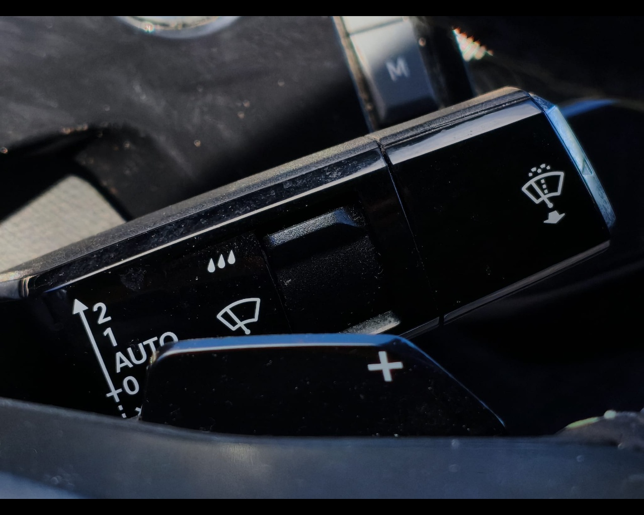 Foto PEUGEOT 3008 1.2 hybrid GT 145cv e-dcs6