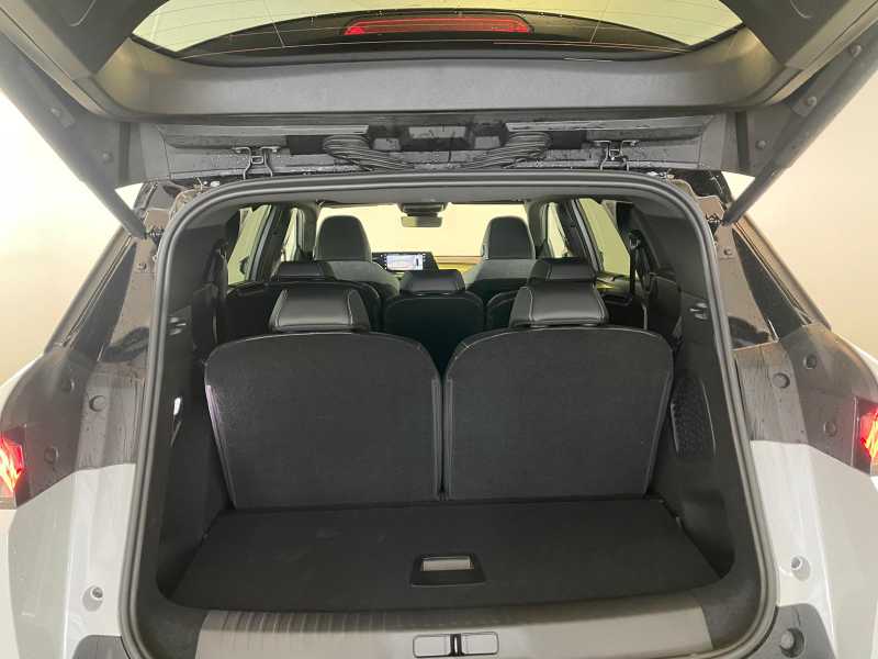 Nuovo 5008 Hybrid 136 E-dcs6 Gt