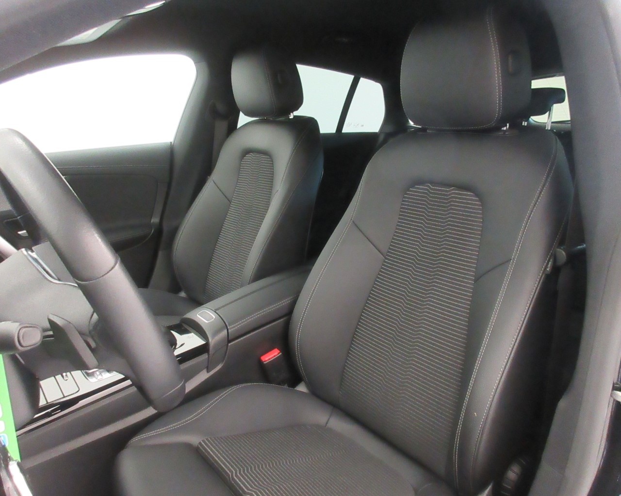 Mercedes CLA Shooting Brake CLA Shooting Brake 200 D Sport 8G-DCT - 12