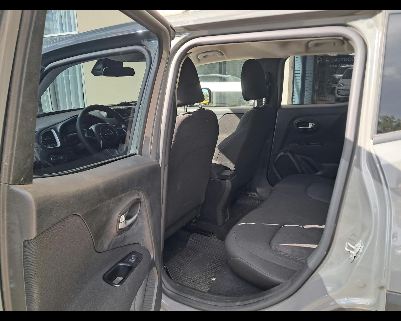Foto JEEP Renegade 1.0 t3 Sport 2wd