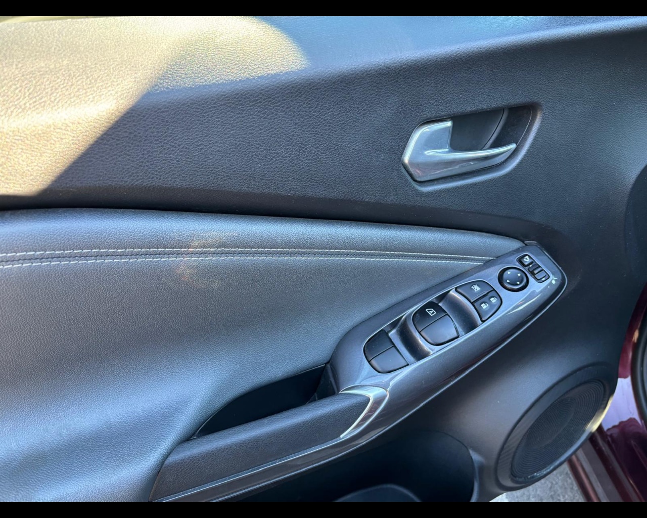 Foto NISSAN Juke 1.0 dig-t N-Connecta 114cv