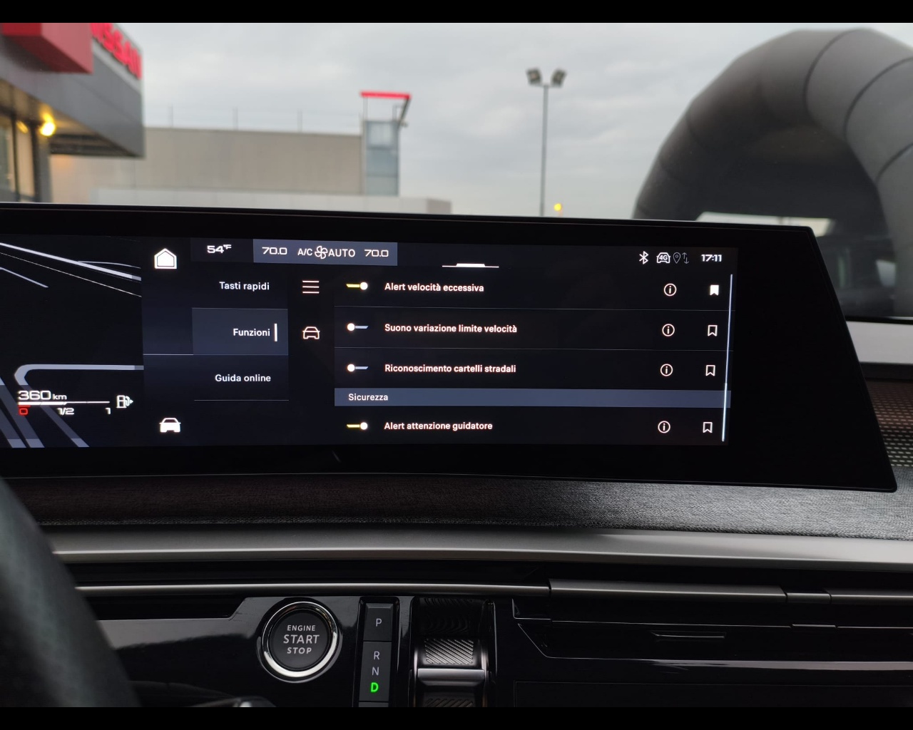 Foto PEUGEOT 3008 1.2 hybrid GT 145cv e-dcs6