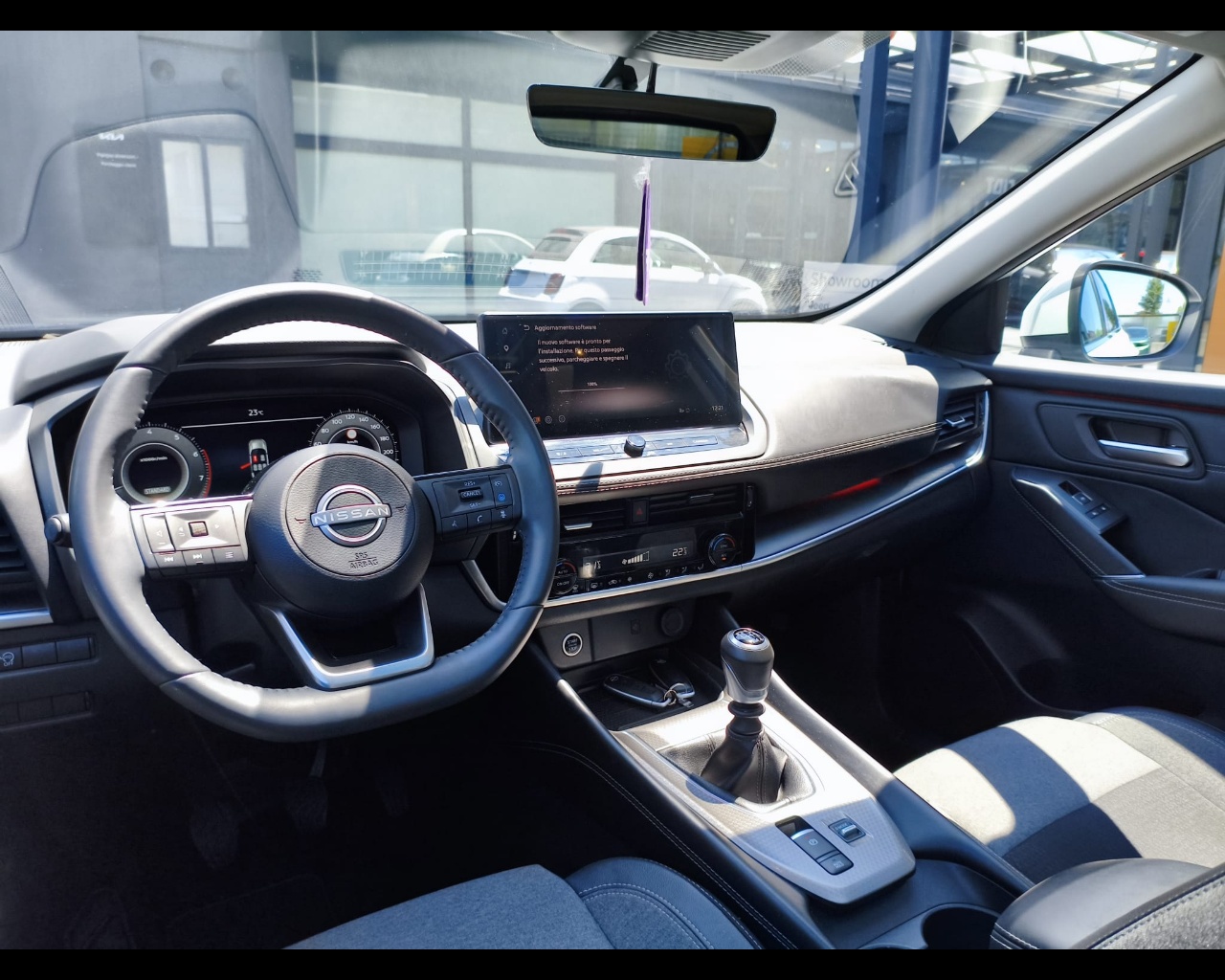 Foto NISSAN Qashqai 1.3 mhev N-Connecta 2wd 140cv