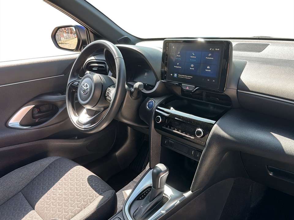TOYOTA Yaris Cross 1.5h Trend fwd 116cv e-cvt Ibrida usato - 12