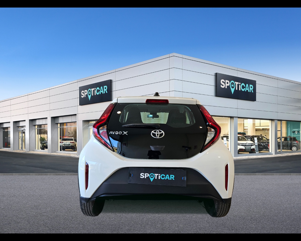 TOYOTA Aygo X 1.0 Active 72cv Benzina Usato - 3