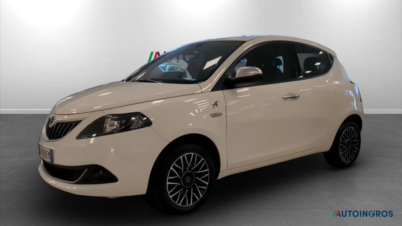 LANCIA Ypsilon Ypsilon 1.0 firefly hybrid Alberta Ferret